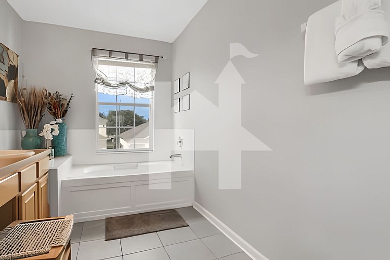 Family 6BR Villa w/ Marvel Game Room & Pool