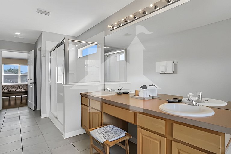 Family 6BR Villa w/ Marvel Game Room & Pool