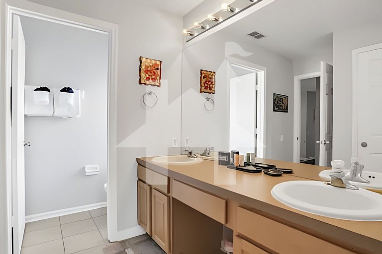 Family 6BR Villa w/ Marvel Game Room & Pool