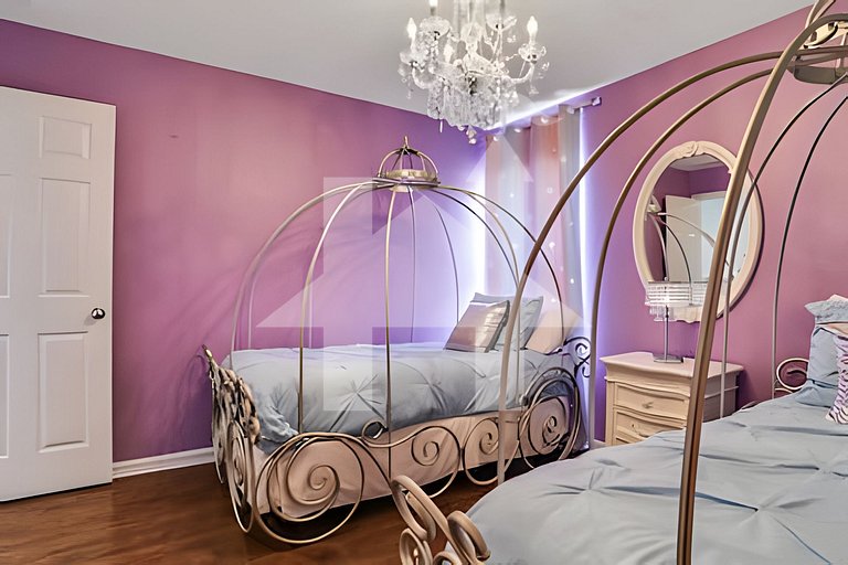 Family 6BR Villa w/ Marvel Game Room & Pool