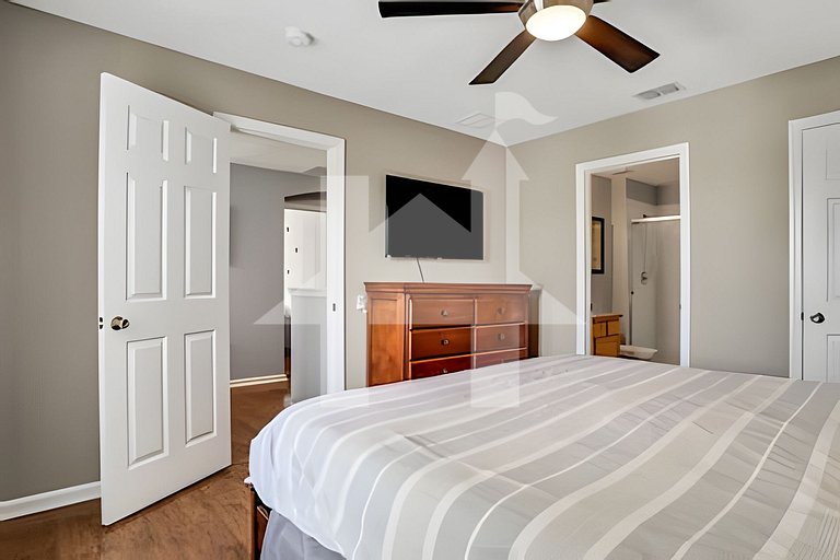 Family 6BR Villa w/ Marvel Game Room & Pool