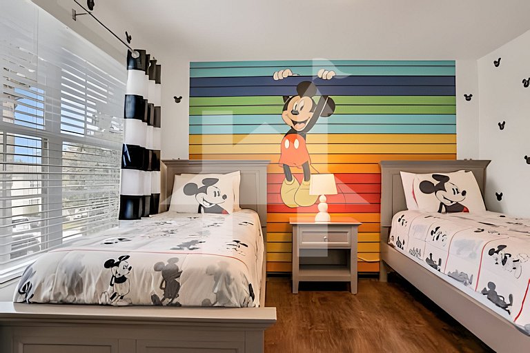 Casa 6Q Familiar c/ Game Room Marvel e Piscina