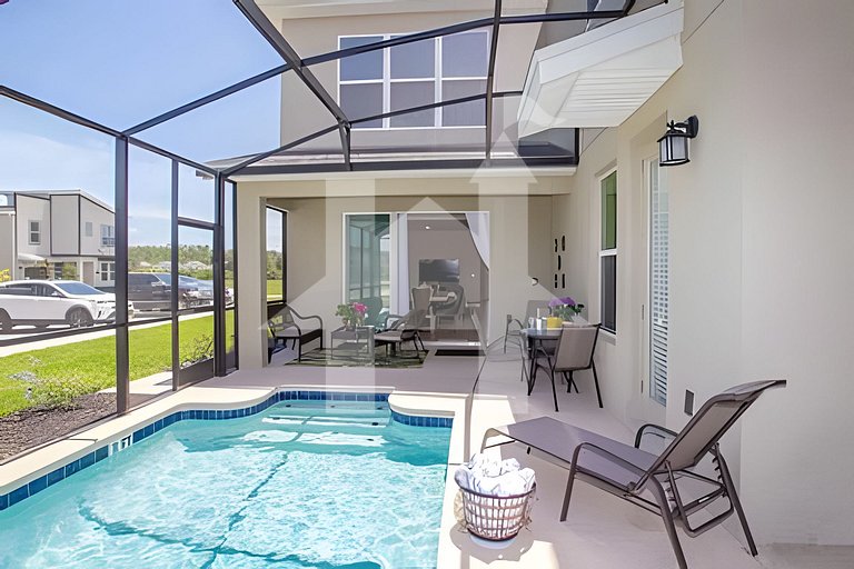 Vacation Home Near Disney, 5 bedrooms