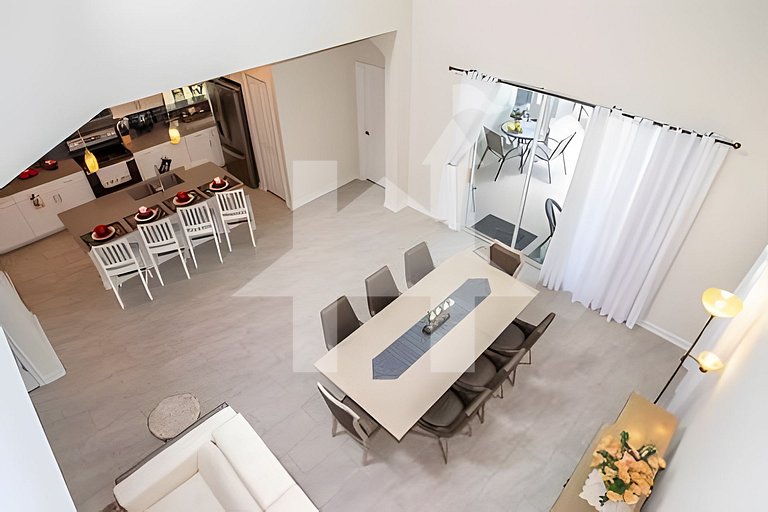 Vacation Home Near Disney, 5 bedrooms