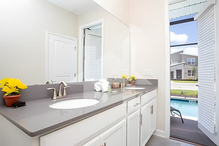 Vacation Home Near Disney, 5 bedrooms
