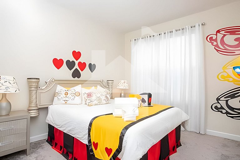 Vacation Home Near Disney, 5 bedrooms