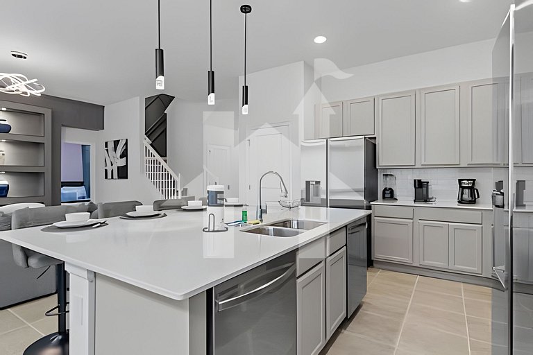 Vacation Home Near Disney, 9 bedrooms
