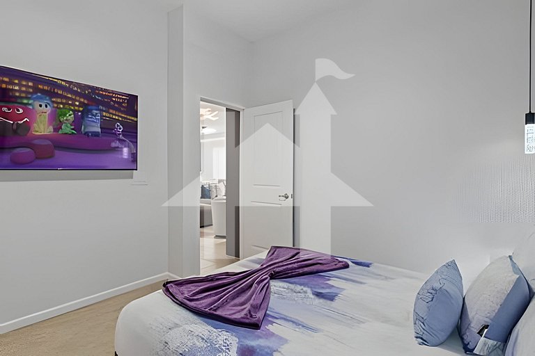 Vacation Home Near Disney, 9 bedrooms