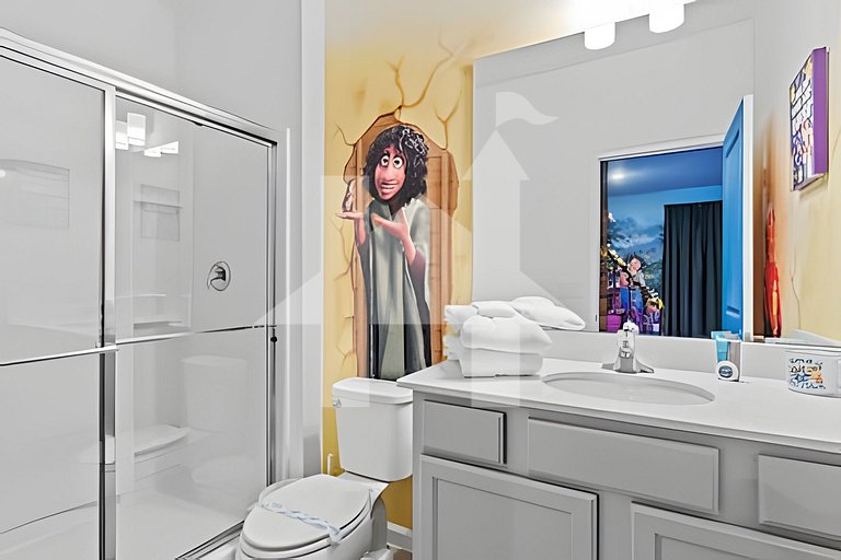 Vacation Home Near Disney, 9 bedrooms