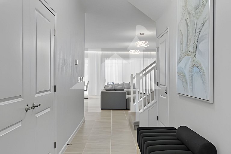 Vacation Home Near Disney, 9 bedrooms