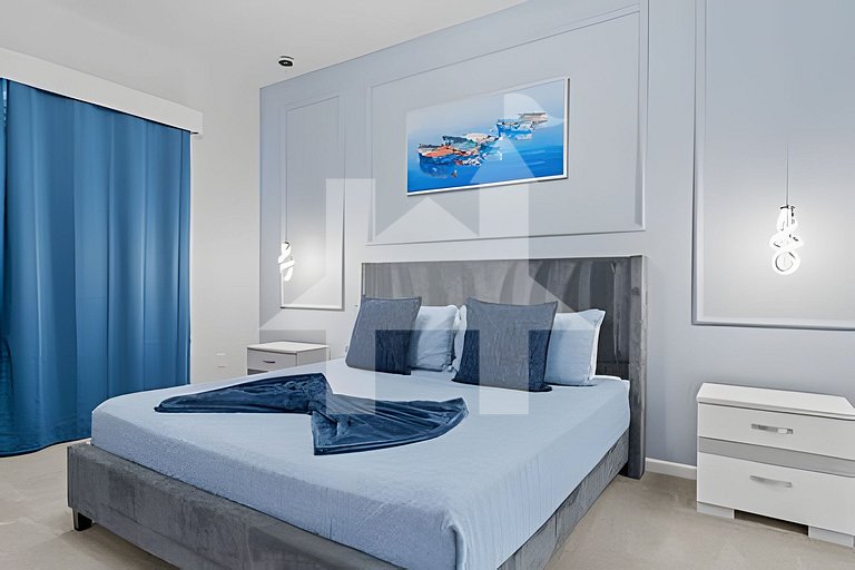 Vacation Home Near Disney, 9 bedrooms