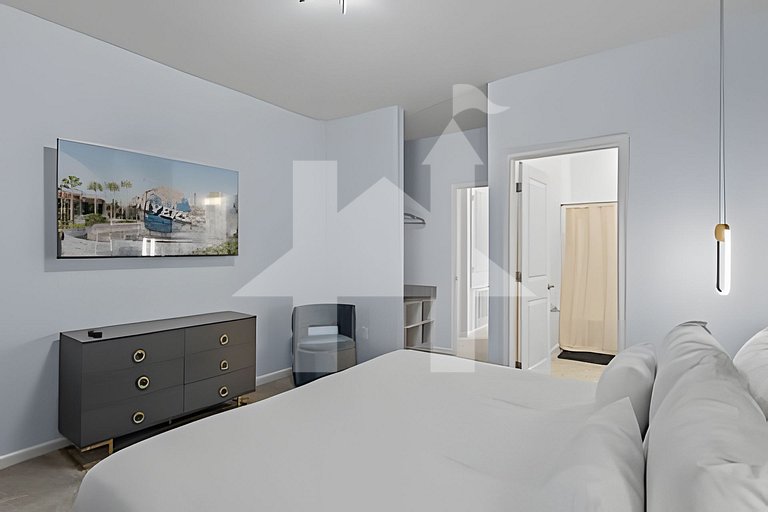 Vacation Home Near Disney, 9 bedrooms