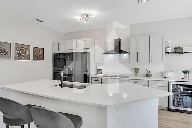 Luxo 5Q Windsor Hills c/ Piscina e Game Room