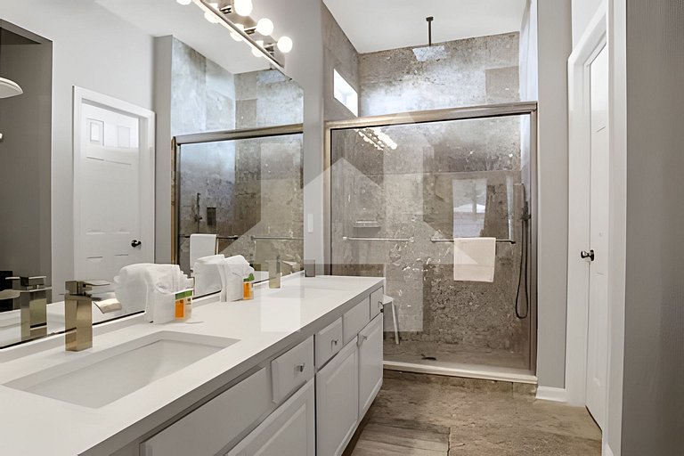 Luxo 5Q Windsor Hills c/ Piscina e Game Room