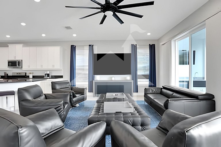 Vacation Home Near Disney, 6 bedrooms