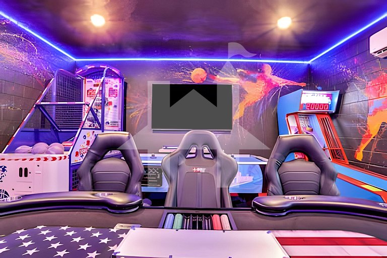 Vacation Home Near Disney, 6 bedrooms