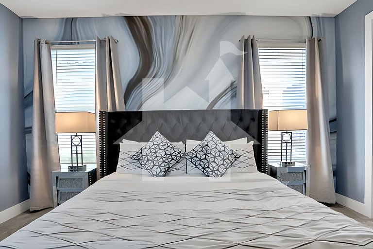 Vacation Home Near Disney, 6 bedrooms