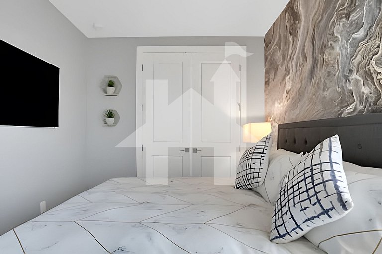 Vacation Home Near Disney, 6 bedrooms