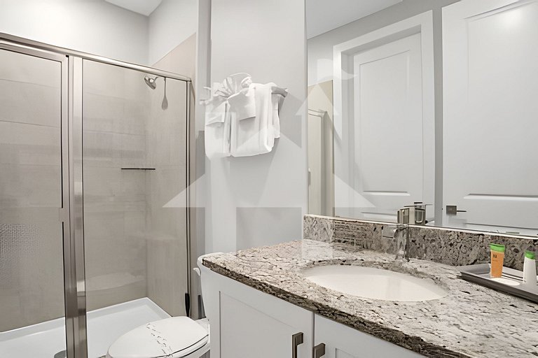 Vacation Home Near Disney, 6 bedrooms