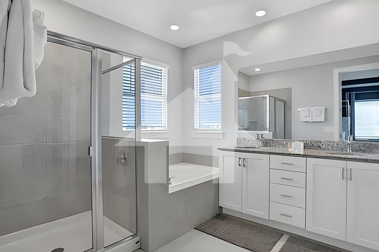 Vacation Home Near Disney, 6 bedrooms