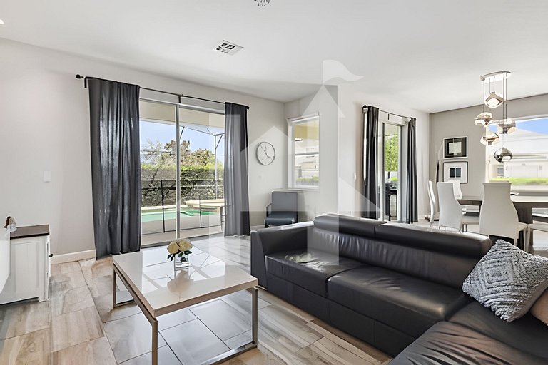 Vacation Home Near Disney, 6 bedrooms