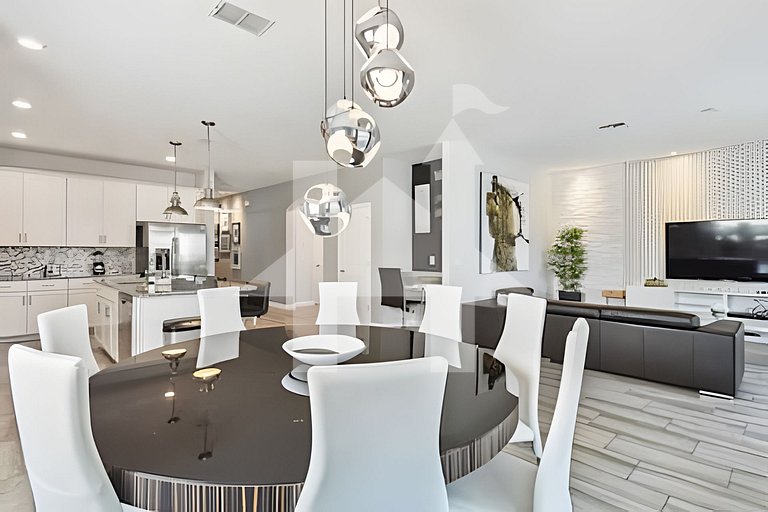 Vacation Home Near Disney, 6 bedrooms