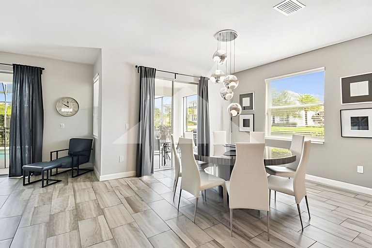 Vacation Home Near Disney, 6 bedrooms