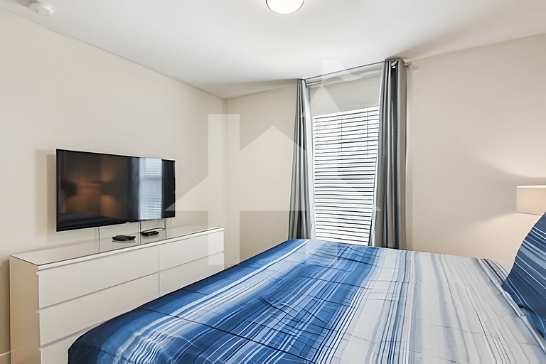 Vacation Home Near Disney, 6 bedrooms