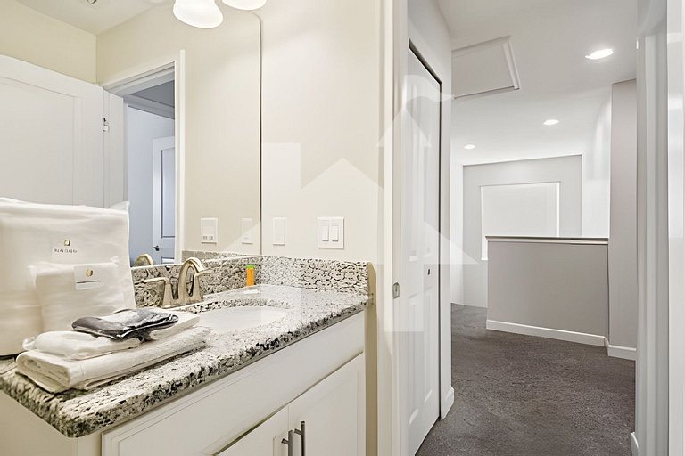 Vacation Home Near Disney, 6 bedrooms