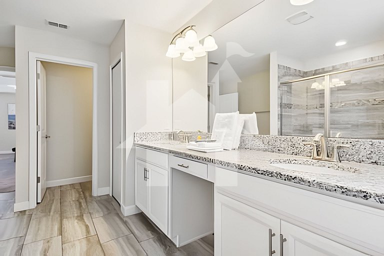 Vacation Home Near Disney, 6 bedrooms