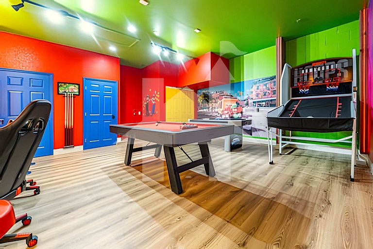 Windsor Hills 4BR Pool Home + Mario Game Room