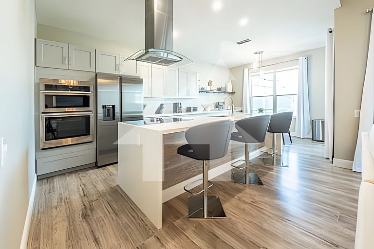 Windsor Hills 4BR Pool Home + Mario Game Room