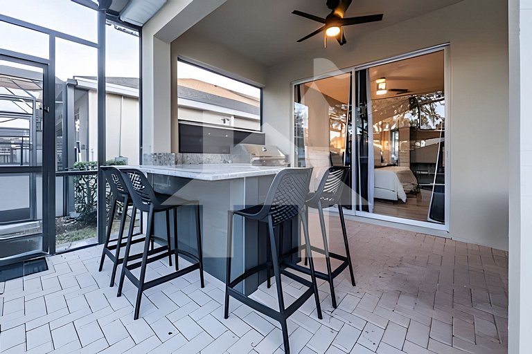 7780- Spectacular 4BD Home w/ Private Pool & Game Room