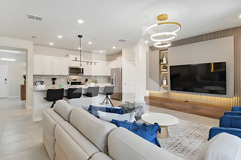 Luxury 5BR Home w/ Private Pool Near Disney