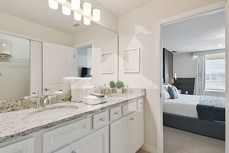3842- Luxury brand new cozy pool townhouse
