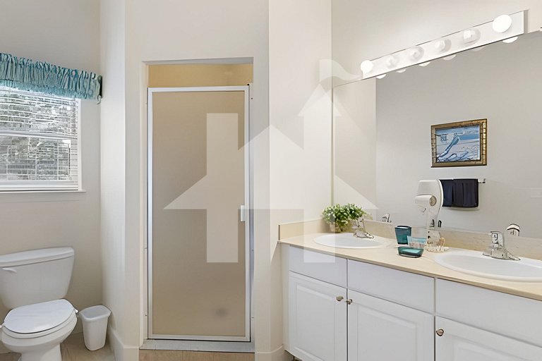 Vacation Home Near Disney, 4 bedrooms