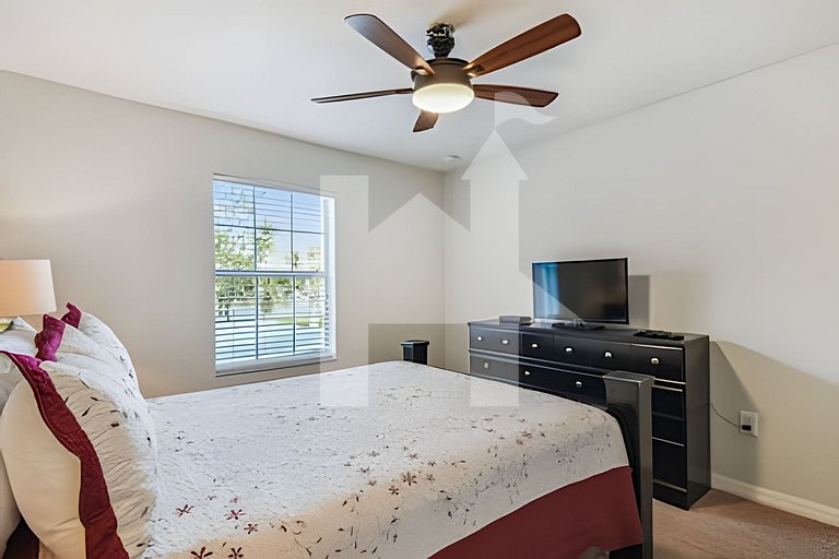 Vacation Home Near Disney, 4 bedrooms