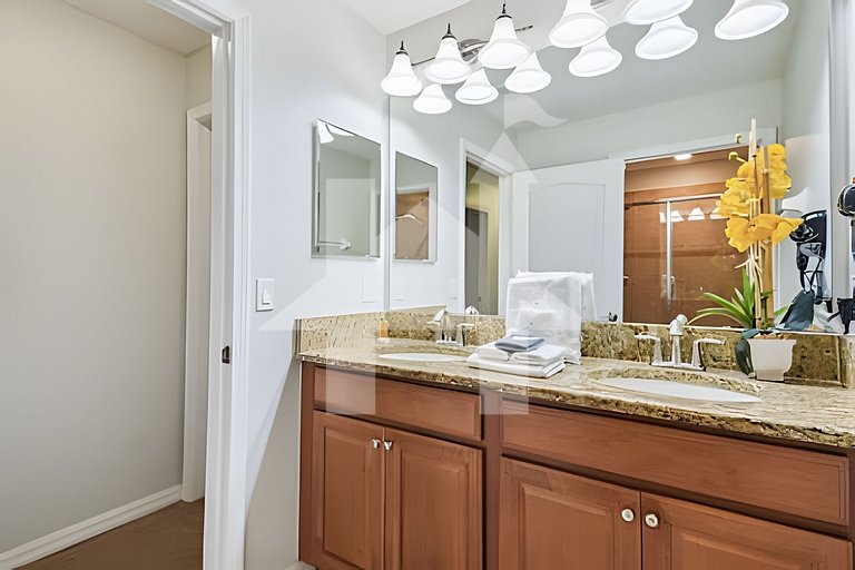 Vacation Home Near Disney, 4 bedrooms