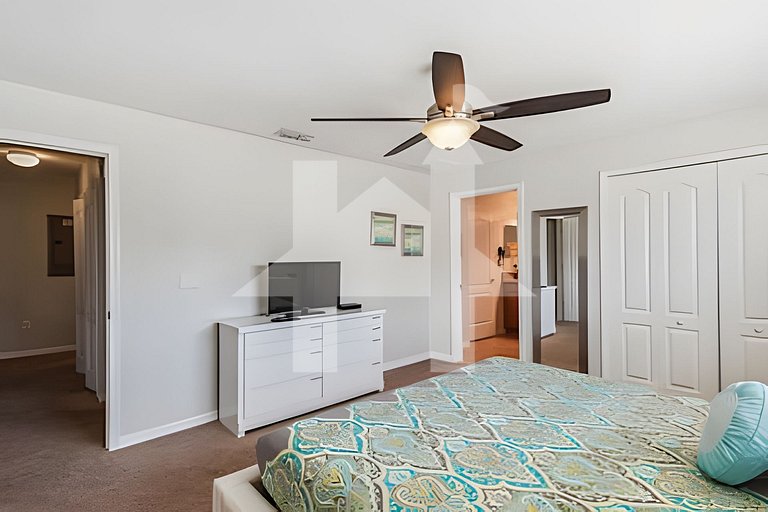 Vacation Home Near Disney, 4 bedrooms