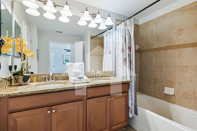 Vacation Home Near Disney, 4 bedrooms