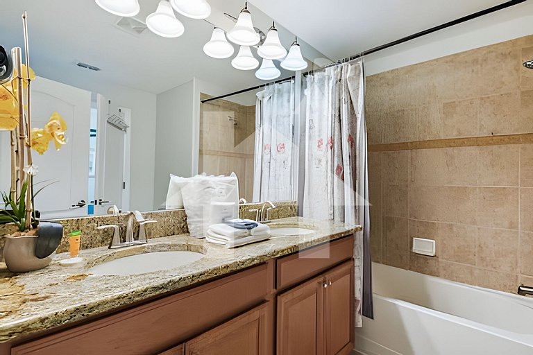 Vacation Home Near Disney, 4 bedrooms