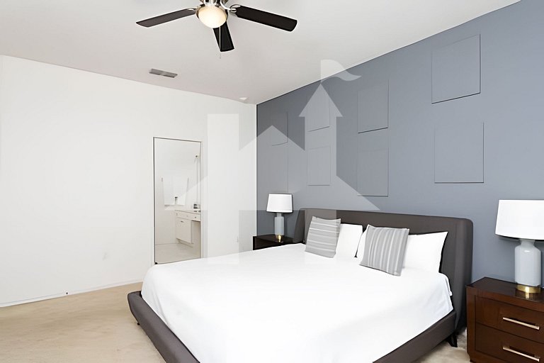 Vacation Home Near Disney, 9 bedrooms