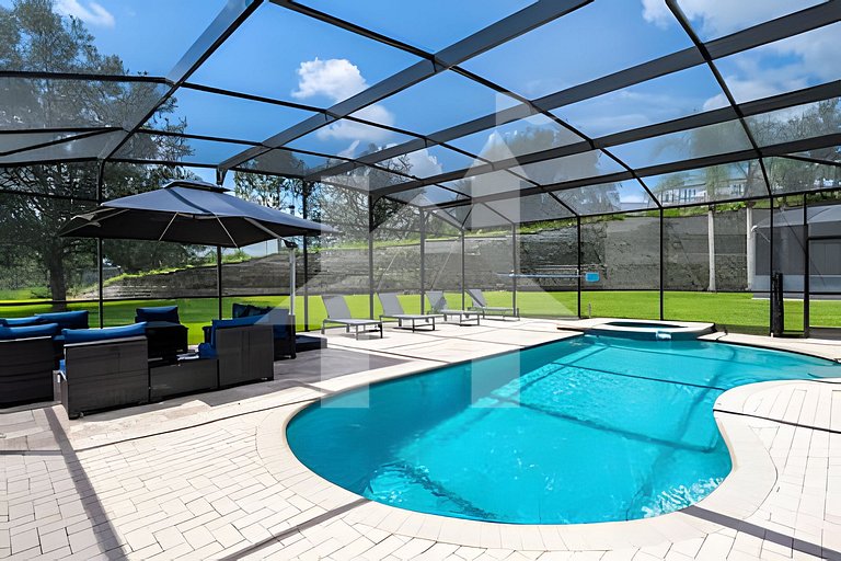 6BD/4BA Windsor Luxury Villa | Game Room & Pool
