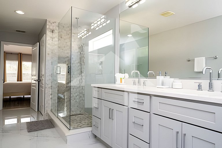 2532- 6BD/4BA Windsor Luxury Villa | Game Room & Pool
