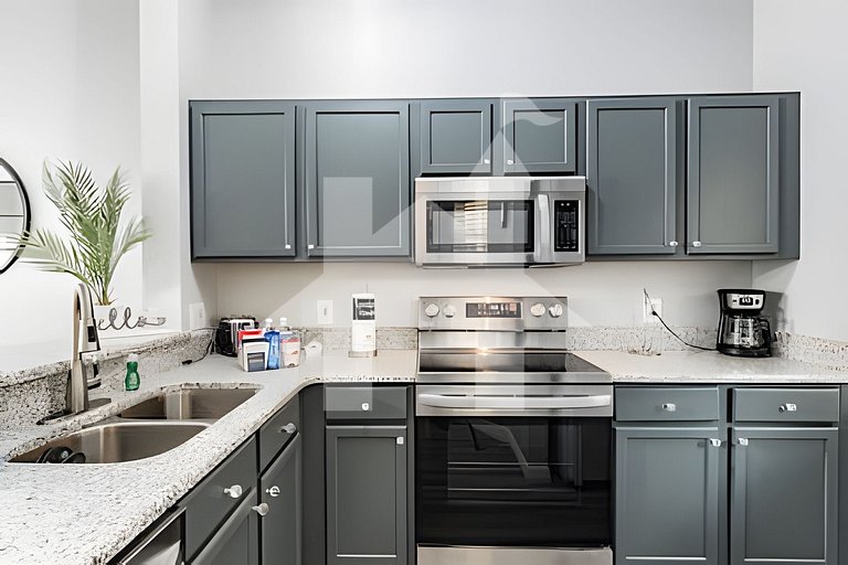 965 Lake Berkley 3BR Retreat – Pool & Fast WiFi