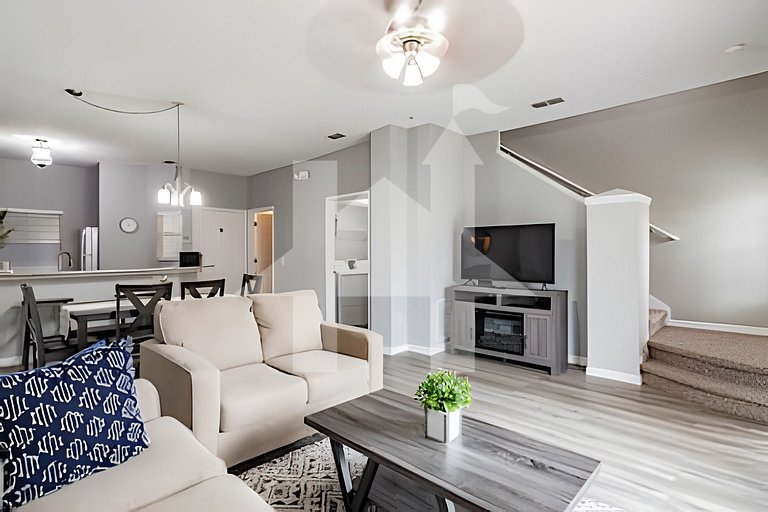 965 Lake Berkley 3BR Retreat – Pool & Fast WiFi