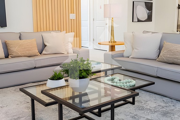 Luxury 6BD/5.5BA Brand new home Game Room