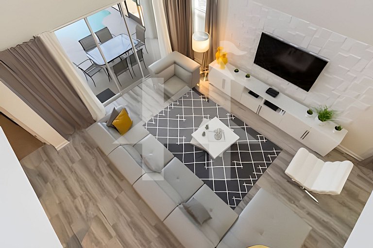 Resort Villa with Heated Pool and Ping Pong Table