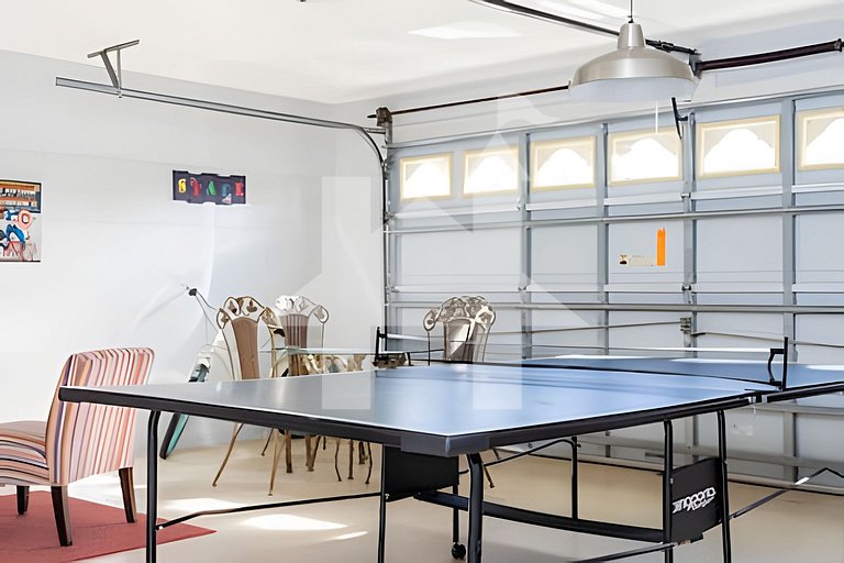 Disney 4BR Home + Pool & Themed Bedrooms