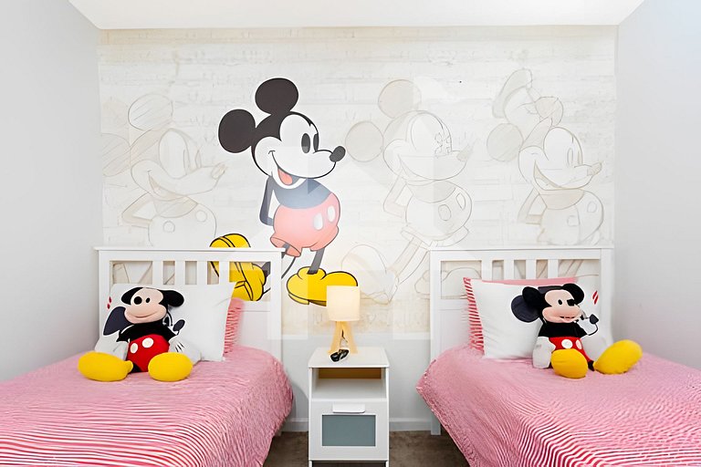 Casa 4Q Disney c/ Piscina e Quartos Temáticos